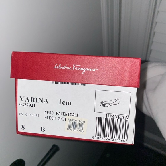 Black Patent leather Salvatore Ferragamo Varina flats size 8 - Picture 3 of 3